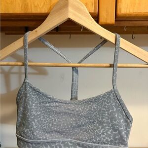 Gray Leopard-Print Flow Y Lulu Bra